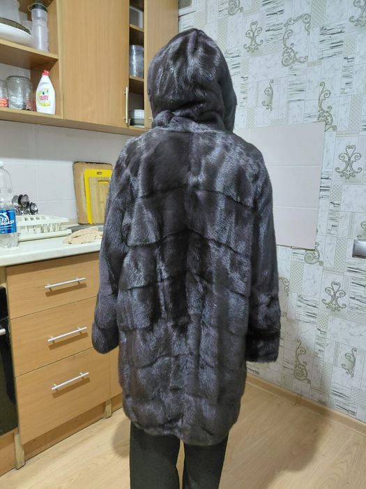 Продам норковую шубу