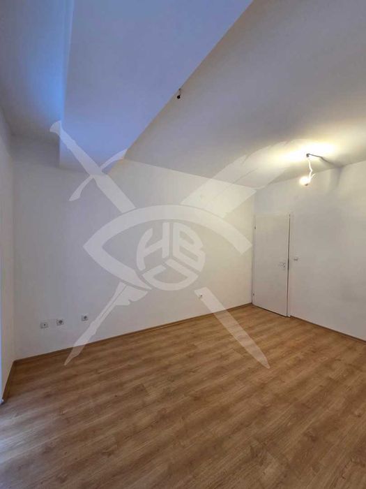 Четиристаен апартамент в кв. Манастирски ливади № 97904