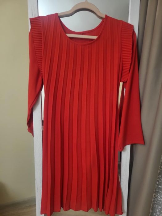 Дамска червена рокля