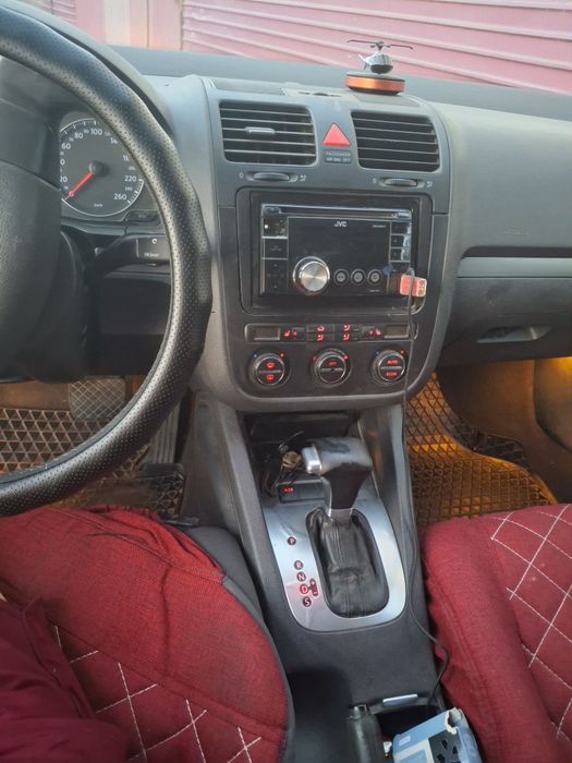 Продам гольф 5 2004 года