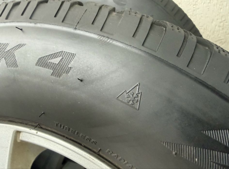 Jante  cu caucicuri dot 2024