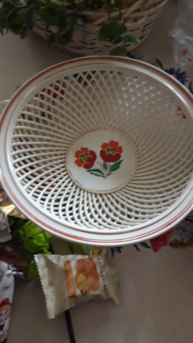 Сухарница.     Старинная