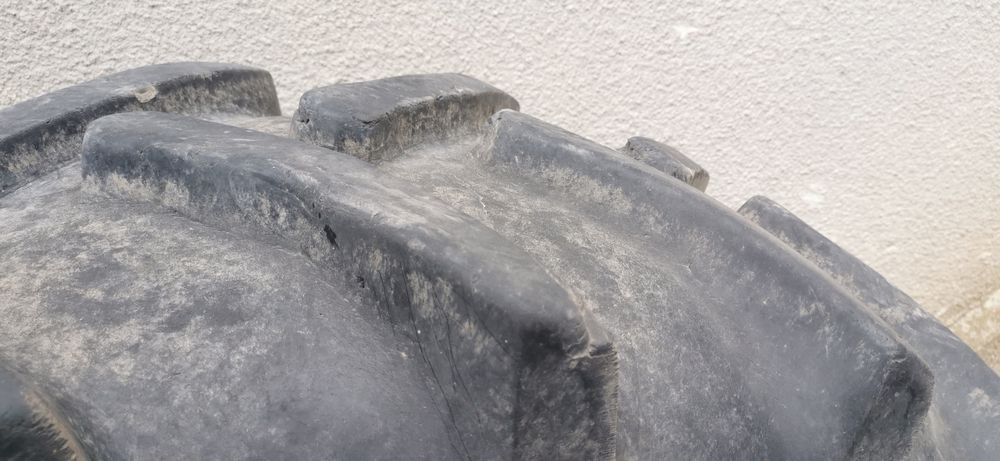 16.9/28 гума за трактор