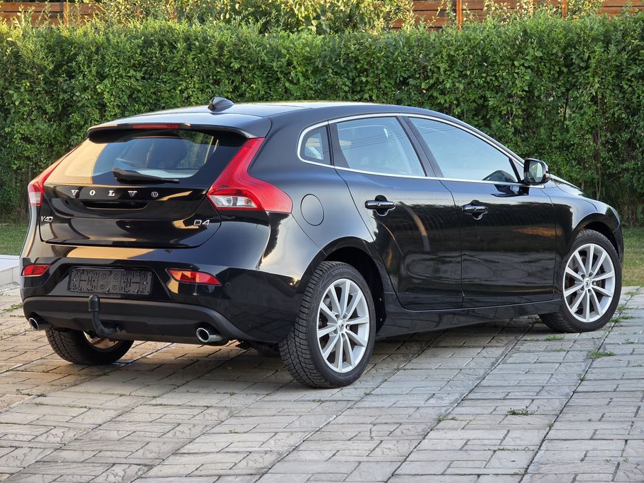 VOLVO V40 2015 — imagine 4