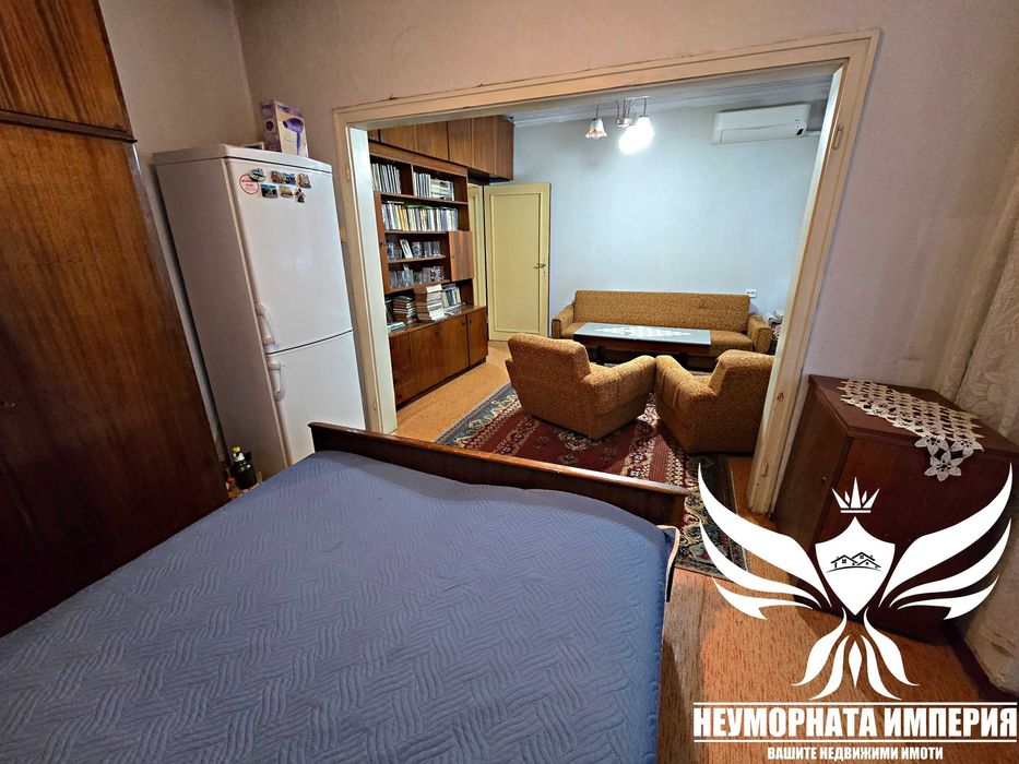 Продавам двуетажна къща РЗП 140кв. и 95кв.м. двор в гр.Асеновград