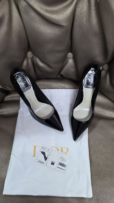 Обувки Christian Dior налични