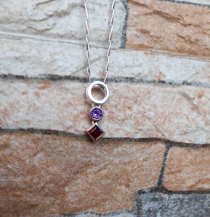 Сребърно колие с аметист и гранат