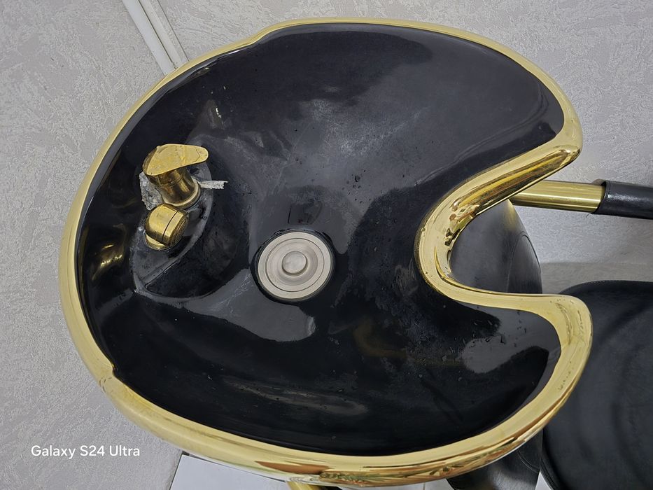 Ayollar saloni mebeli