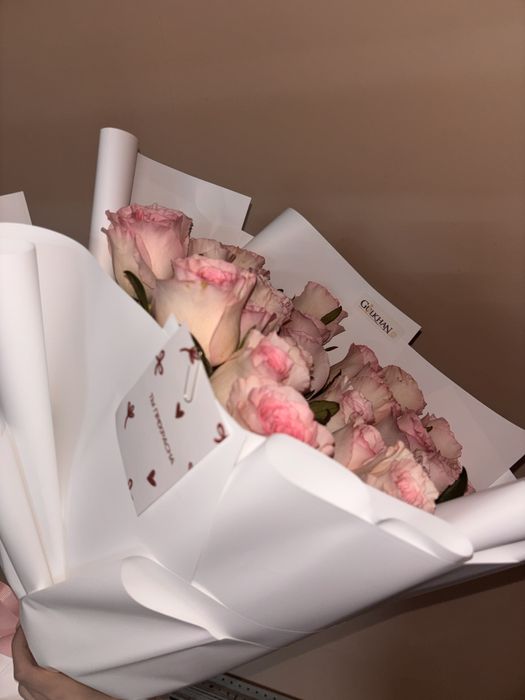 25 роз свежие срочно