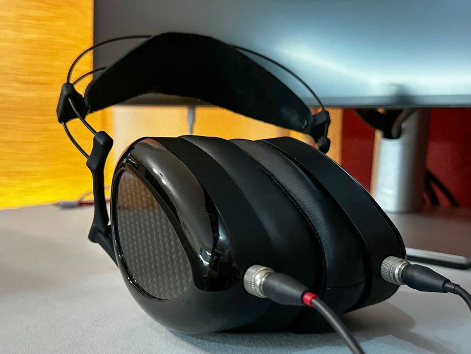 Hi-End слушалки Dan Clark Audio Aeon 2 Noire