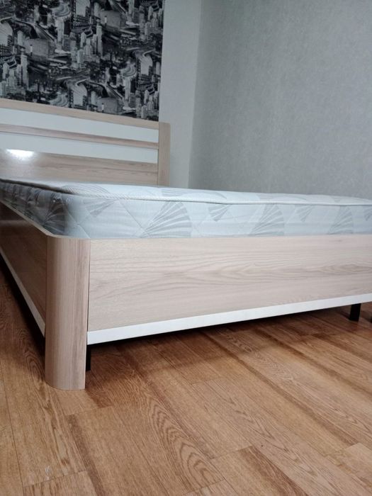 Спальный кровать