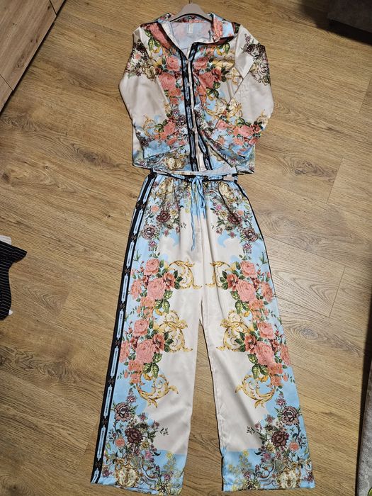 Дамски комплекти