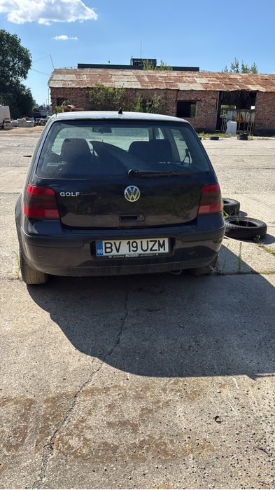 Dezmembrez Volkswagen golf 4 , motor 1.4 16v