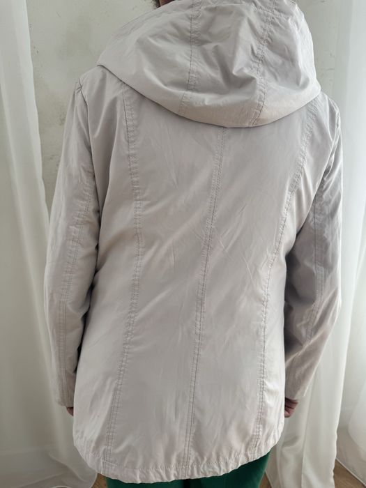 Ветровка женская