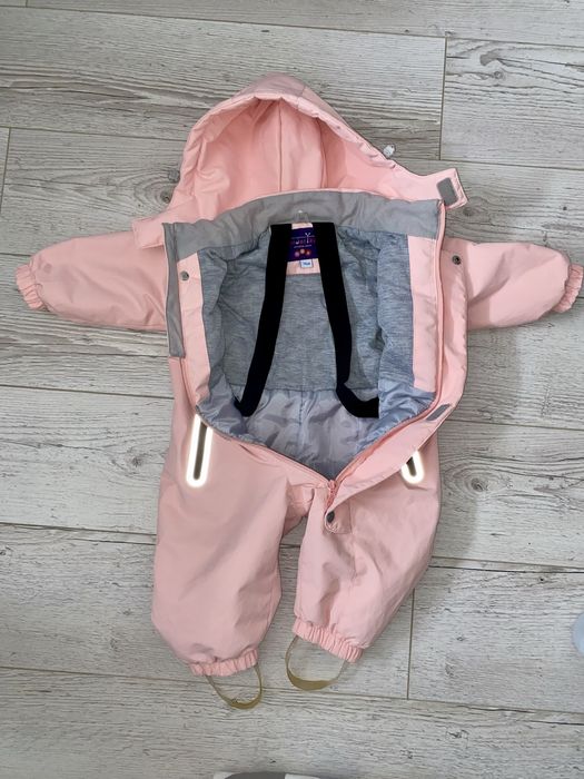 Продам демисезонный комбенизон для девочки!