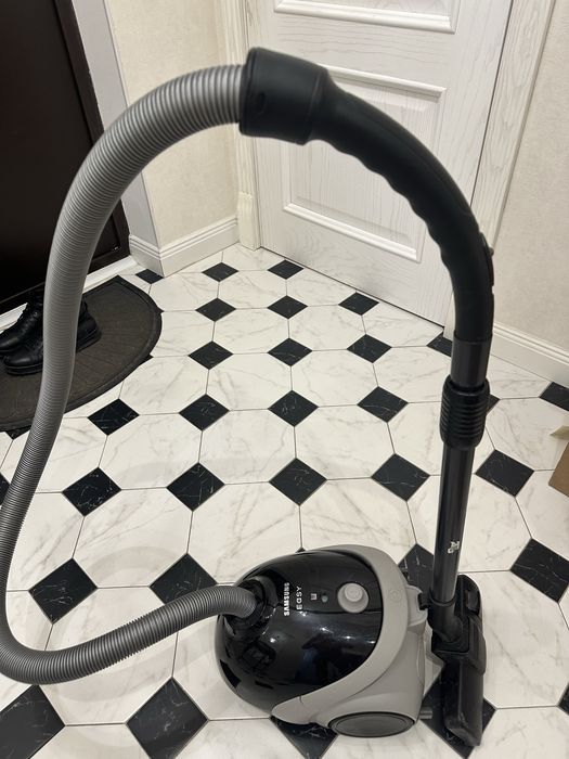 Продаю отличный пылесос самсунг
