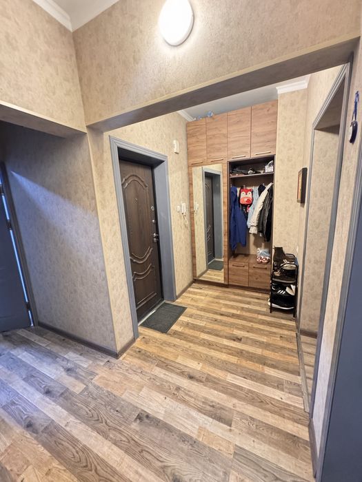 Срочно продаётся своя 3х комнатная квартира на Дархане