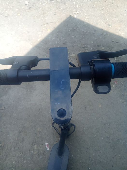 Trotinetă electrică -schimb cu ATV q125 dau diferență