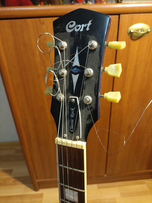 Электрогитара Cort CR-200