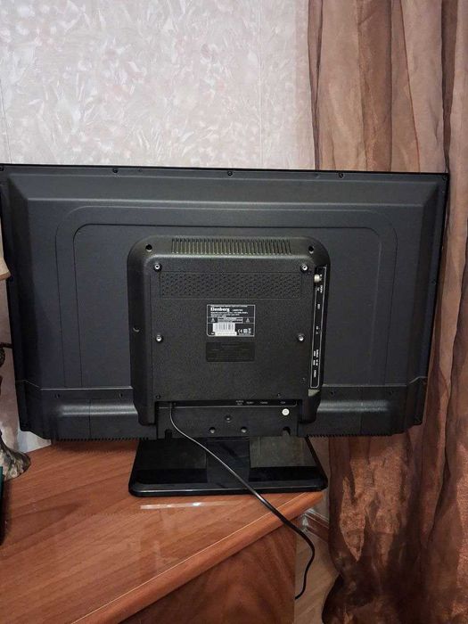 Продам телевизор Elenberg 28"