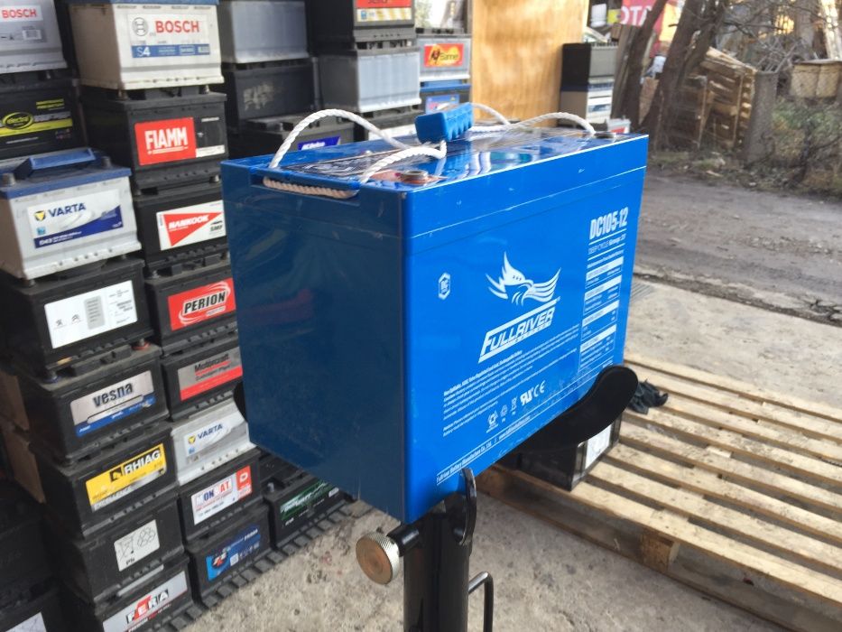 гелов акумулатор 105ач,тягов,като нов,гаранция,доставка,приспадане...