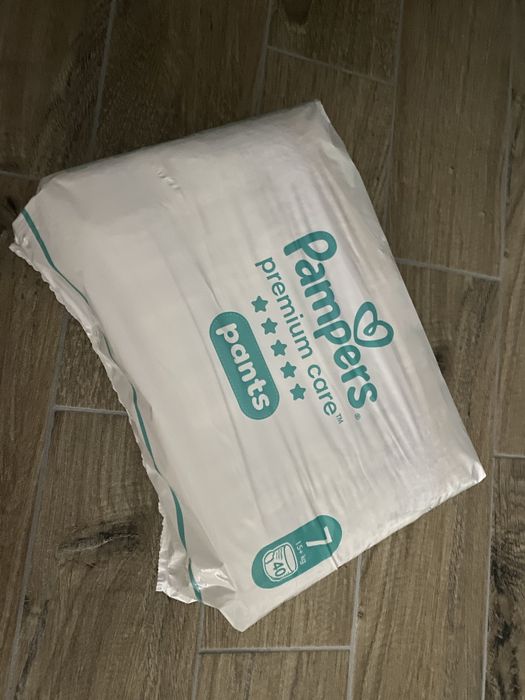 Pampers Premium Care Pants, mărimea 7 (15+ kg)