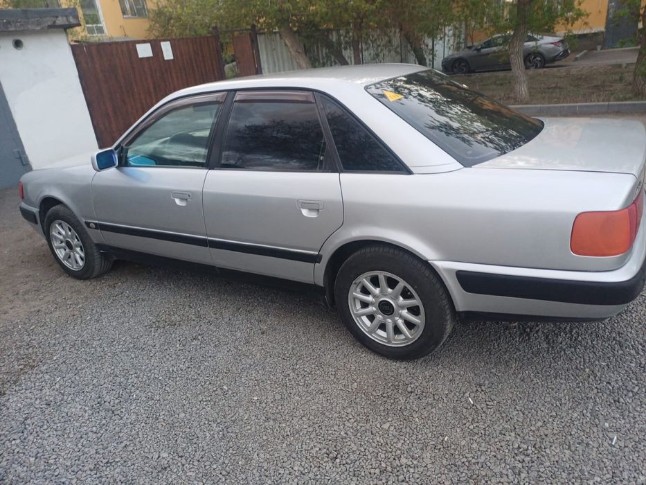 Ауди 100 с4
