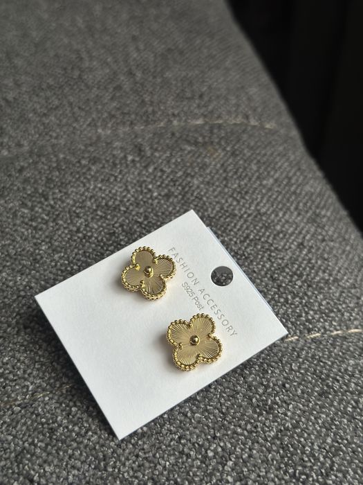 Продаются серьги