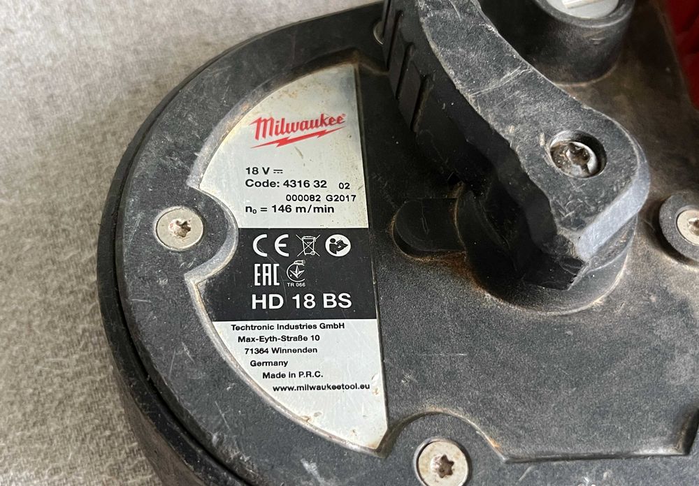 Fierastrau cu banda Milwaukee HD18BS 18V doar corp stare foarte buna