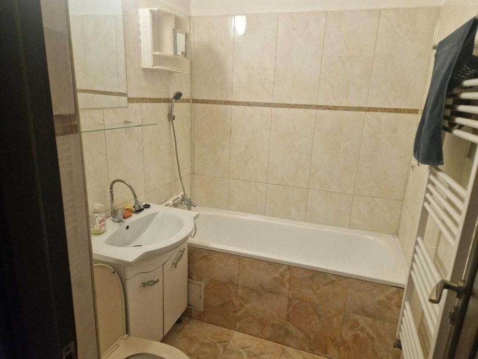 Apartament 3 cam. de inchiriat  tomis 2 parter