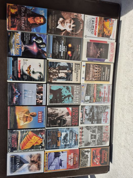 Vând lot 35 casete video VHS  originale,cu filme actiune,