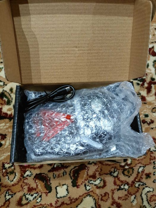 Продам фонарик нагрудный.