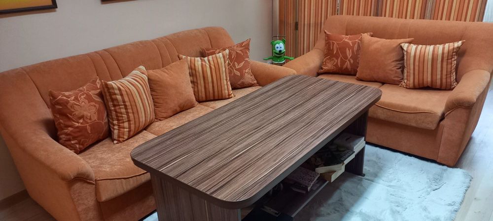 Реставрирани дивани без забележки