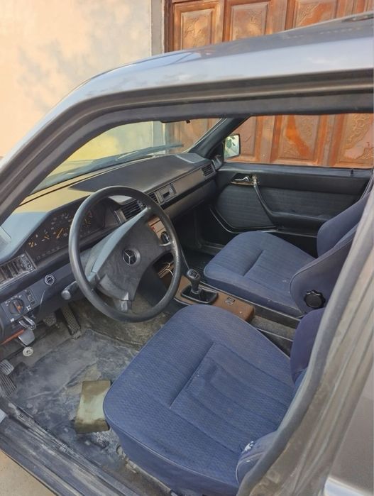 Mercedes Benz W124 E230