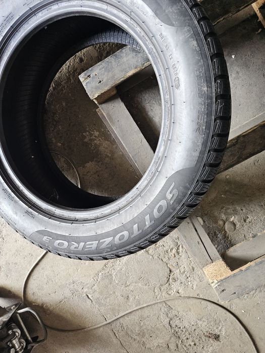 2 anvelope iarna 235 55 17 Pirelli