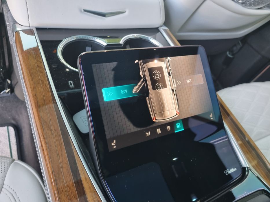 Cadillac Escalade 2025