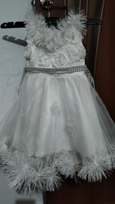 Продам платье-снежинка