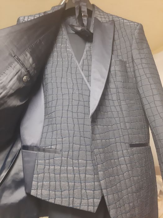 Vand costum elegant Baggi.