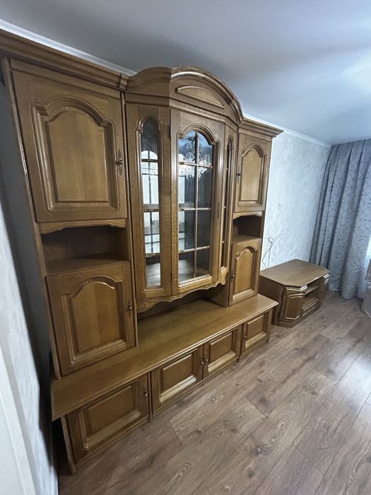Сервант в гостиную и тумба