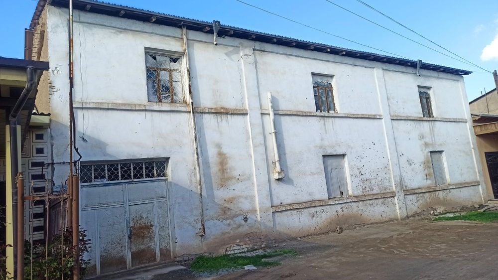 Хонка туман марказида андалибда жойлашган 5 сотихли ховли-жой сотилади