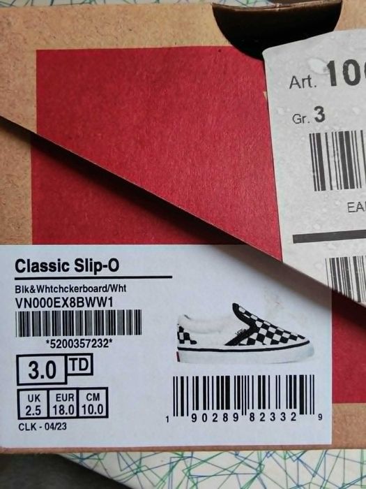Детски обувки/гуменки(пантофи) VANS Classic Slip-O 10CM EUR 18.0