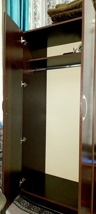 Срочно Продам вещевой шкаф