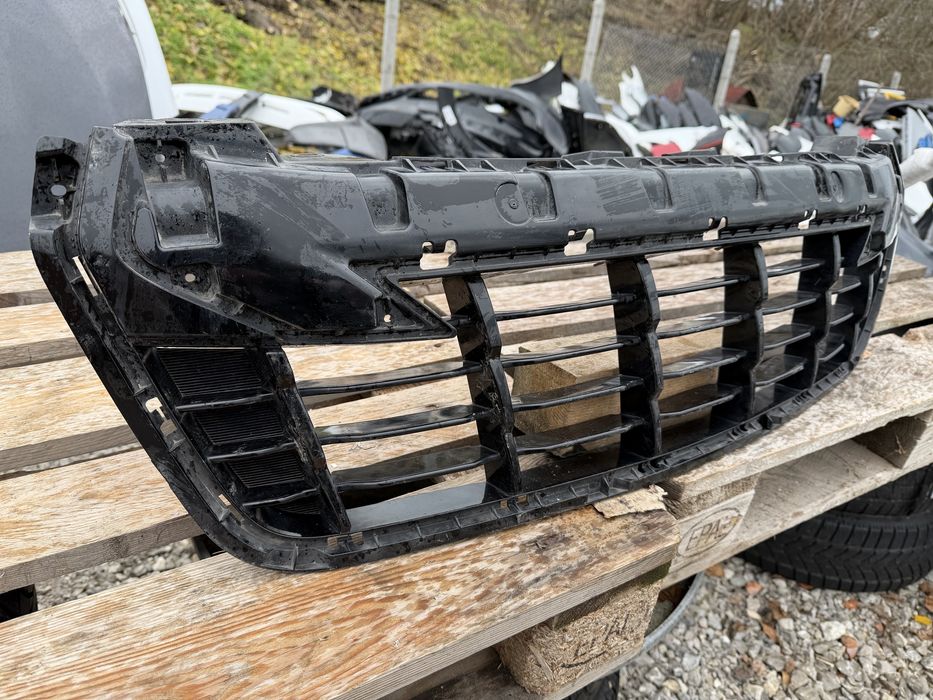 Решетка Isuzu D-Max