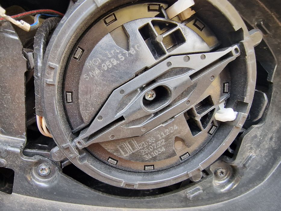 VW GOLF 8   2022  11pin дясно огледало