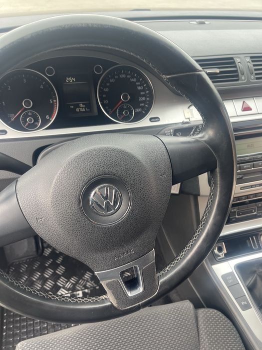 Vw passat , 2.0 TDI , an 2010 , 2700€ impecabil