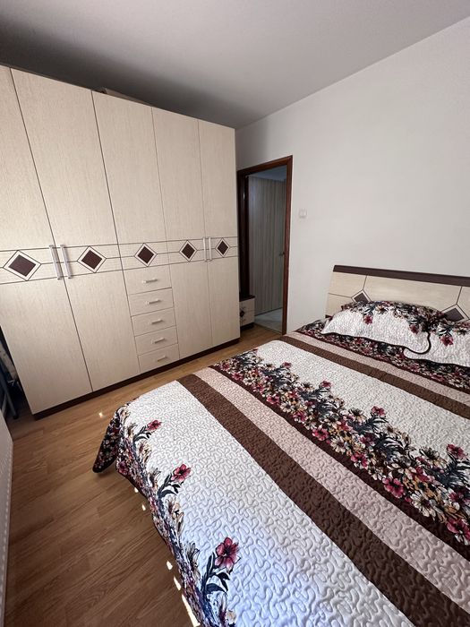 Apartament 3 camere de inchiriat termen lung