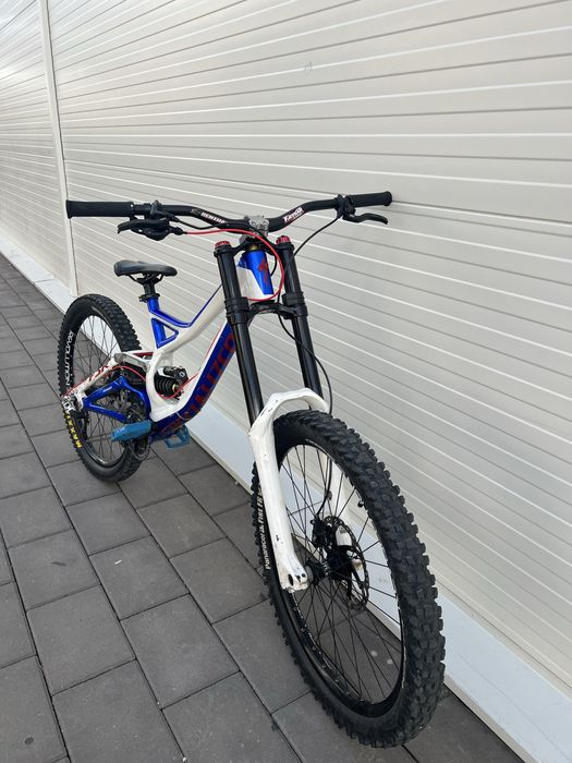 Specialized Demo 8