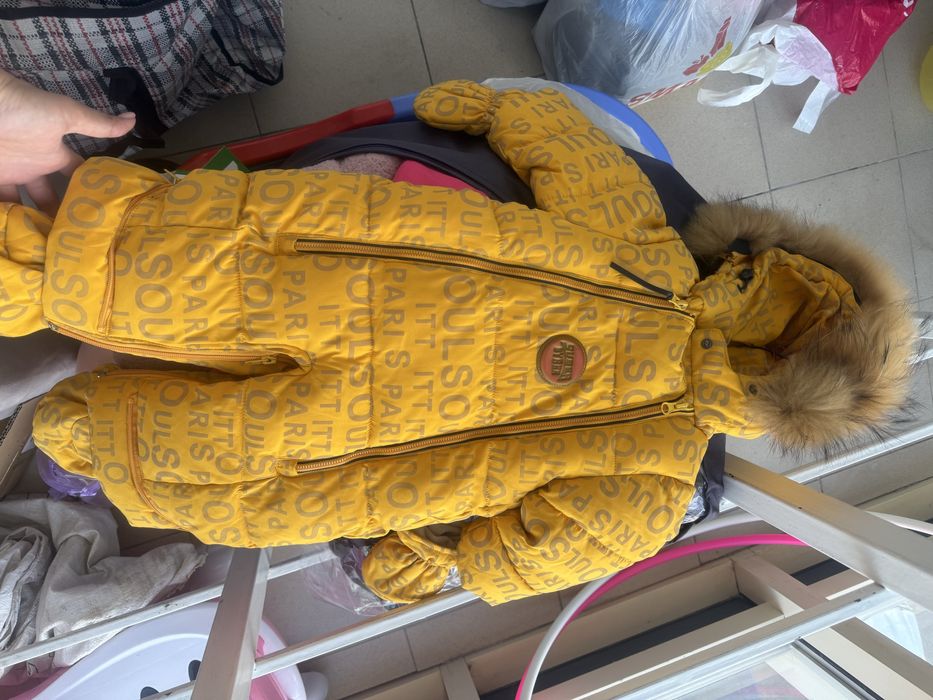 Продам детские комбинезоны