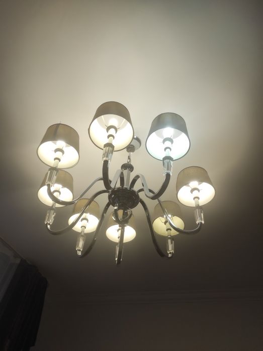 Продам люстру в хорошем состоянии