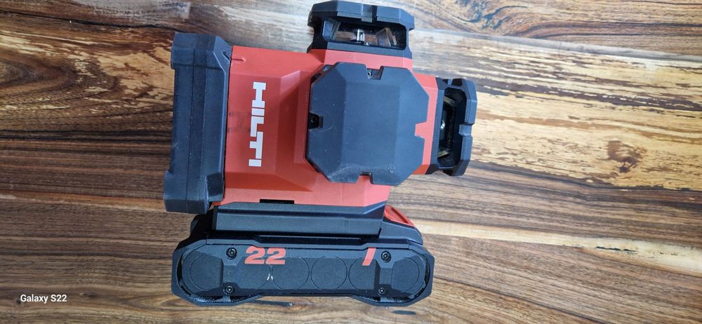 Hilti nivela cu linii